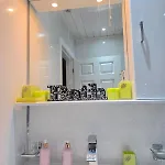 Modern 3 Bedroom 2 Bathroom Free Wifi Location بيت للعطل *