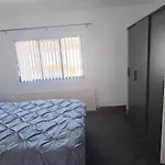 Modern 3 Bedroom 2 Bathroom Free Wifi Location