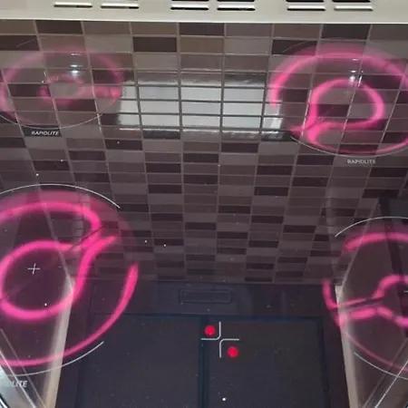 Modern 3 Bedroom 2 Bathroom Free Wifi Location 미들즈브러