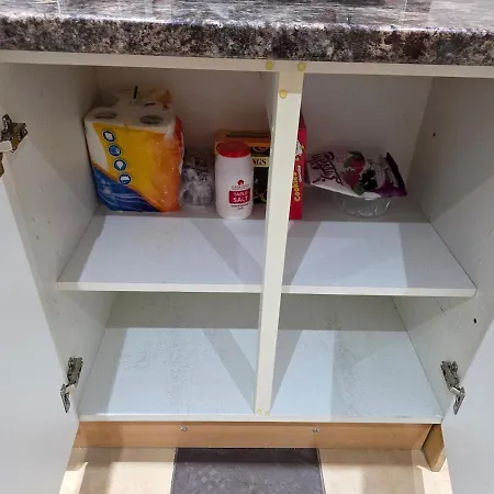Modern 3 Bedroom 2 Bathroom Free Wifi Location بيت للعطل مدليسبره