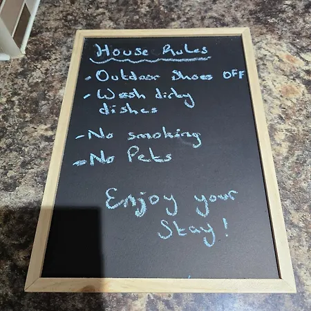 Modern 3 Bedroom 2 Bathroom Free Wifi Location * 미들즈브러