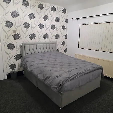 Σπίτι διακοπών Modern 3 Bedroom 2 Bathroom Free Wifi Location *