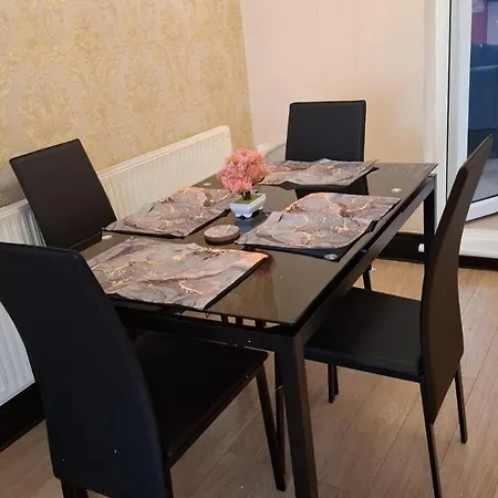 Modern 3 Bedroom 2 Bathroom Free Wifi Location Σπίτι διακοπών Μίντλεσμπρο